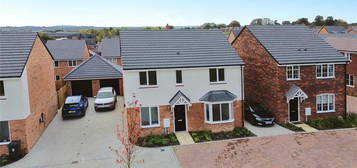 4 bedroom detached house to rent