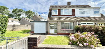 3 bed semi-detached house for sale