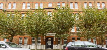 Flat to rent in Graham Mansions, (Pp429), London E8