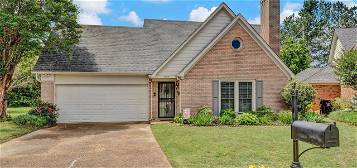 1197 Scarlet Tanager Ln, Collierville, TN 38017