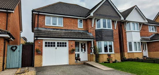 4 bedroom detached house to rent