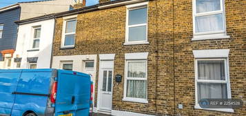 2 bedroom terraced house