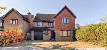 4 bed detached house for sale