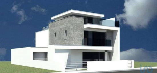 Casa / Villa T4 em Atouguia da Baleia de 240,00 m2