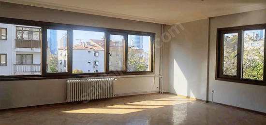 2.ULUS MERKEZİ LOKASYON BAKIMLI 150 M2 3+1 DAİRE