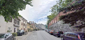 Bilocale via del Molino a Vento, San Giacomo, Trieste