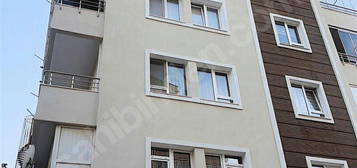 BAHABEY CADDESİ CARMEN PASTANESİ ARKASI 3+1 BAKIMLI DAİRE