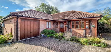 3 bed detached bungalow for sale