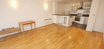 Flat for sale in Blantyre Street, Manchester M15