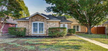 4233 Keys Dr, The Colony, TX 75056