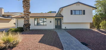 8607 E Malcomb Dr, Scottsdale, AZ 85250