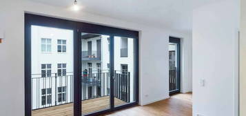 2 Zimmer-Wohnung mit Balkon und Einbauküche in Berlin Mitte