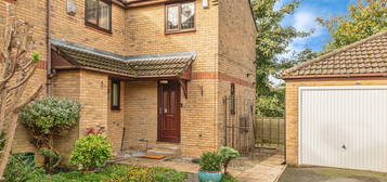 Town house for sale in Long Field Drive, Leeds LS15