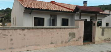 Chalet pareado en venta en calle Uno