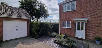 2 bed semi-detached house for sale