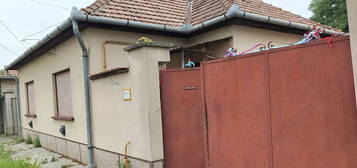 Jánoshalma csendes utcájában 3 szobás családi ház eladó!