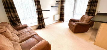 Flat to rent in Drinkwater Road, South Harrow, Harrow HA2