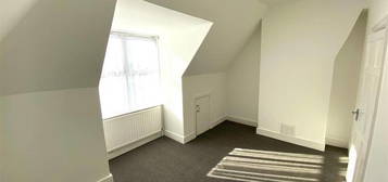 3 bedroom flat to rent