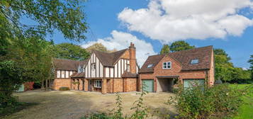 4 bed detached house for sale