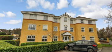 Flat to rent in Cody Close, Ash Vale, Aldershot GU12