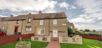 5 bedroom semi-detached house for sale