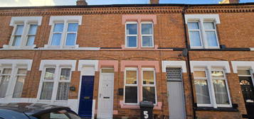 Terraced house to rent in Edward Road, Leicester LE2