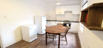 Flat to rent in Chesterfield Road, Sheffield S8