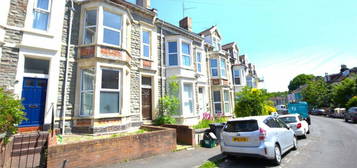 5 bedroom terraced house