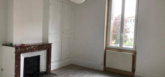 Appartement  à louer, 3 pièces, 2 chambres, 56 m²