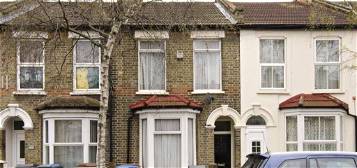 Flat to rent in Odessa Road, Newham, London E7