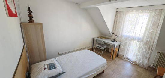 Studio meublé  à louer, 1 pièce, 15 m²