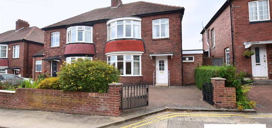 3 bed semi-detached house for sale