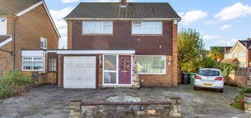 Detached house for sale in Rushleigh Avenue, Cheshunt, Waltham Cross, Hertfordshire EN8