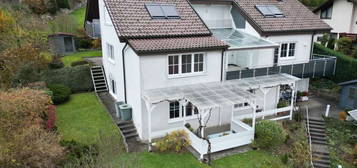 Einfamilienhaus mit Einliegerwohnung in Rohrdorf mit herrlichem Blick zu verkaufen!