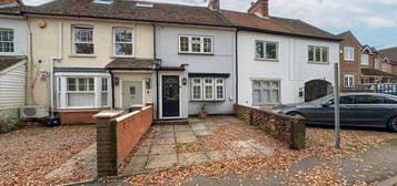 Terraced house to rent in Waterloo Road, Wokingham RG40