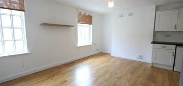 1 bedroom ground floor flat