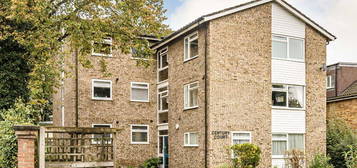 Flat for sale in Cambridge Road, Teddington TW11