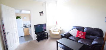 4 bed shared accommodation to rent