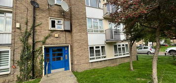 3 bed flat to rent