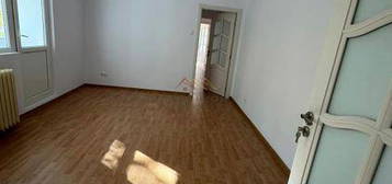 Apartament 3 camere, renovat 2024, 69 mp utili, Nord, Ploiesti