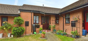 2 bed bungalow for sale