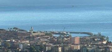 Quadrilocale in vendita in piazza San Nicola