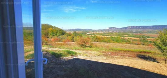 Leányvár, Panoráma köz