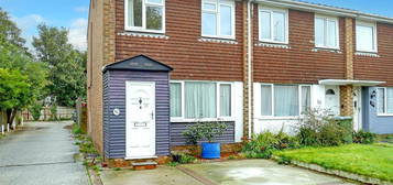 3 bed semi-detached house for sale