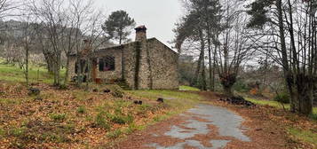 Alquiler de  Finca rústica en Valencia de Alcántara