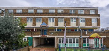 Maisonette to rent in Chute House, Stockwell Park Road, London SW9