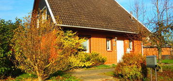 Verklinkertes Einfamilienhaus in idyllischer Dorflage von Kusey