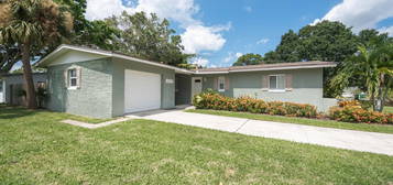 300 Nora Ave, Merritt Island, FL 32952