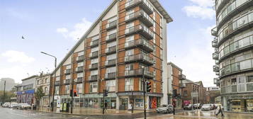 Flat to rent in Cross York Street, Leeds LS2