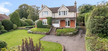 5 bed detached house for sale